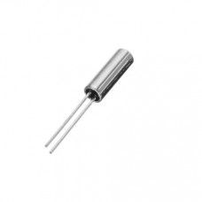 YXC223GO 32.768 KHz through hole crystal oscillator — view 1