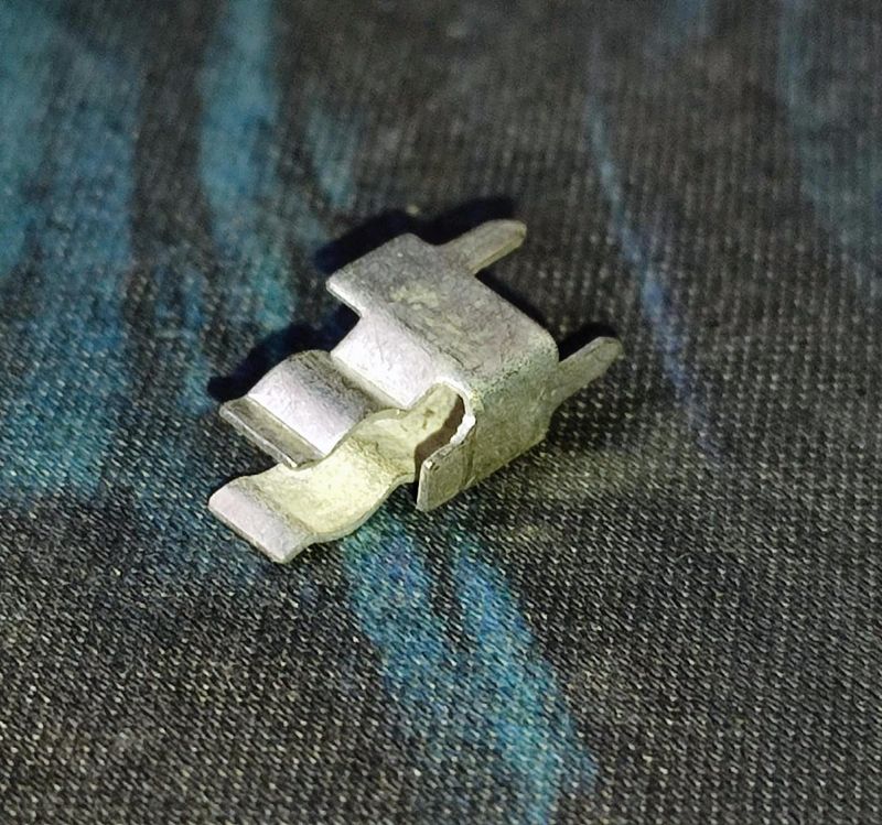 SE265 Mini Fuse Clip PCB Fuse Holder ETD11117 — view 1
