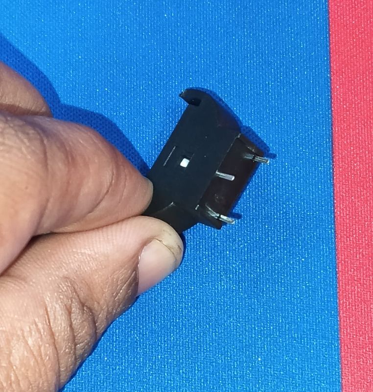 CR2032 CR2025 Vertical Battery Socket Holder ET11381 — view 3