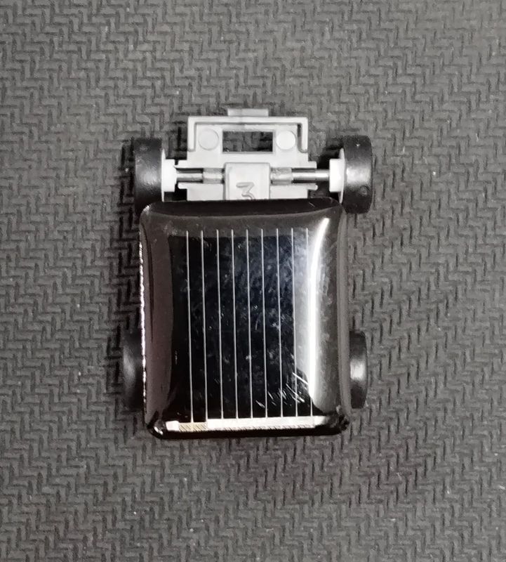 DIY Mini Solar Car Kit 4 Wheel Drive Green Chassis ET6542 — view 1