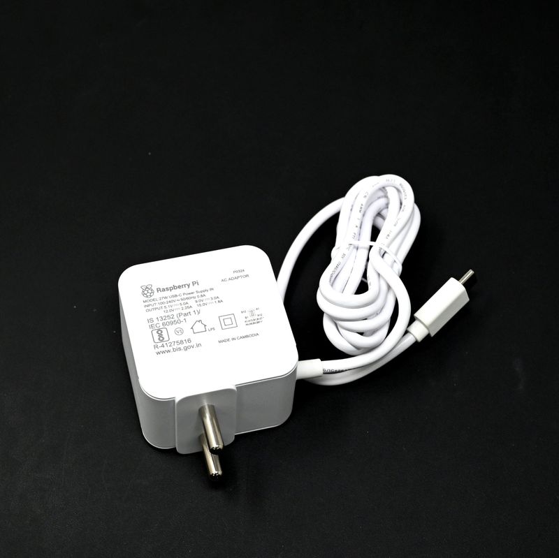 Raspberry Pi 27W USB-C Power Supply — view 2